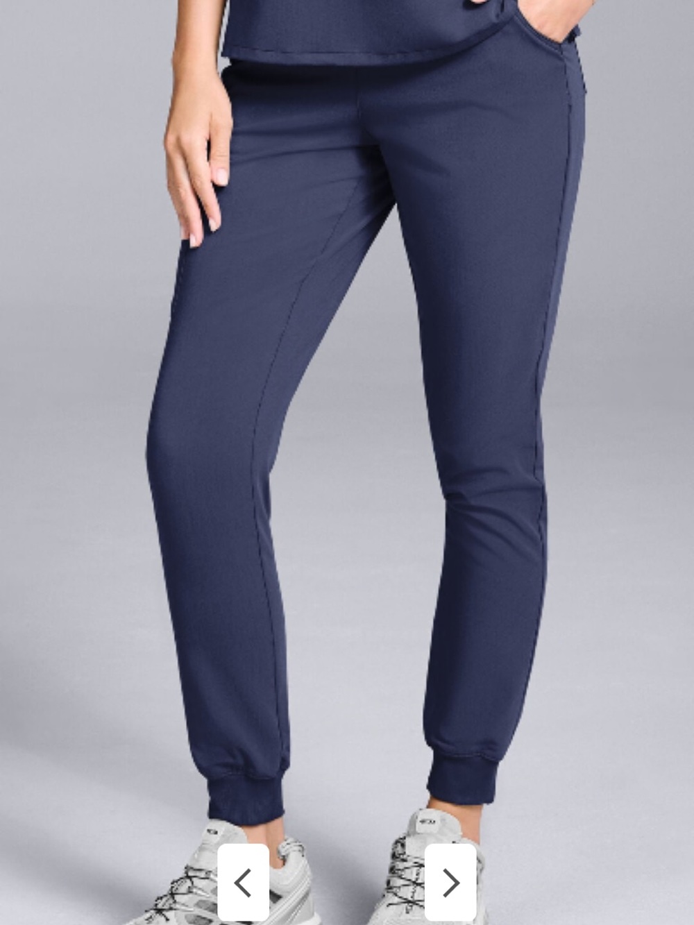 Hypothesis base 6 jumper jogger scrubs